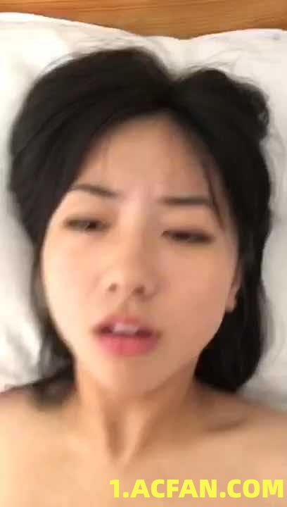 The contrast between the beautiful girl s private life  Big Tits Big Ass
