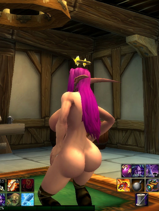 Synsaria the dumb Nightelf whore World Of Warcraft Nightelf Bimbo Big Tits 2